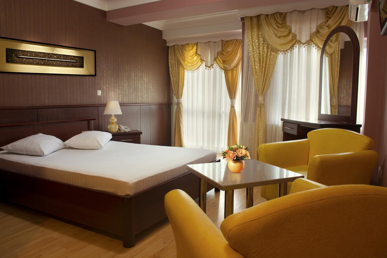 King Hotel Peje Dış mekan fotoğraf